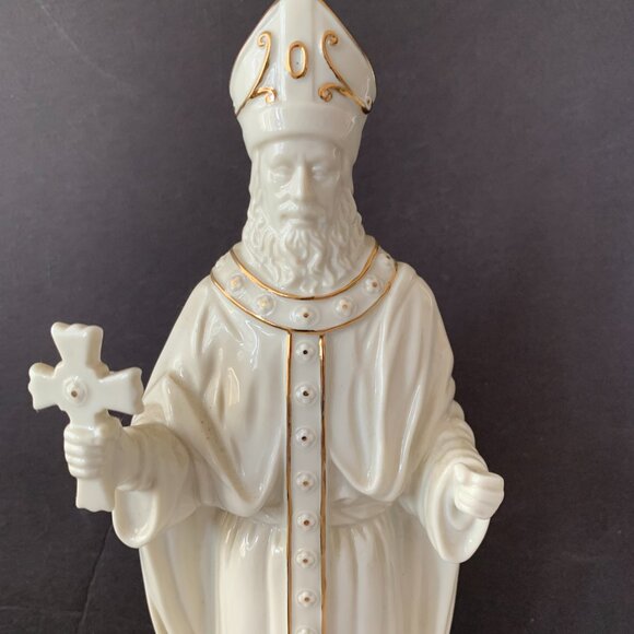 MIKASA FINE PORCELAIN HOLIDAY ELEGANCE 11" CHRISTIANITY FIGURINE - Picture 2 of 13